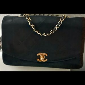 Chanel Vintage Diana Bag - Authentic